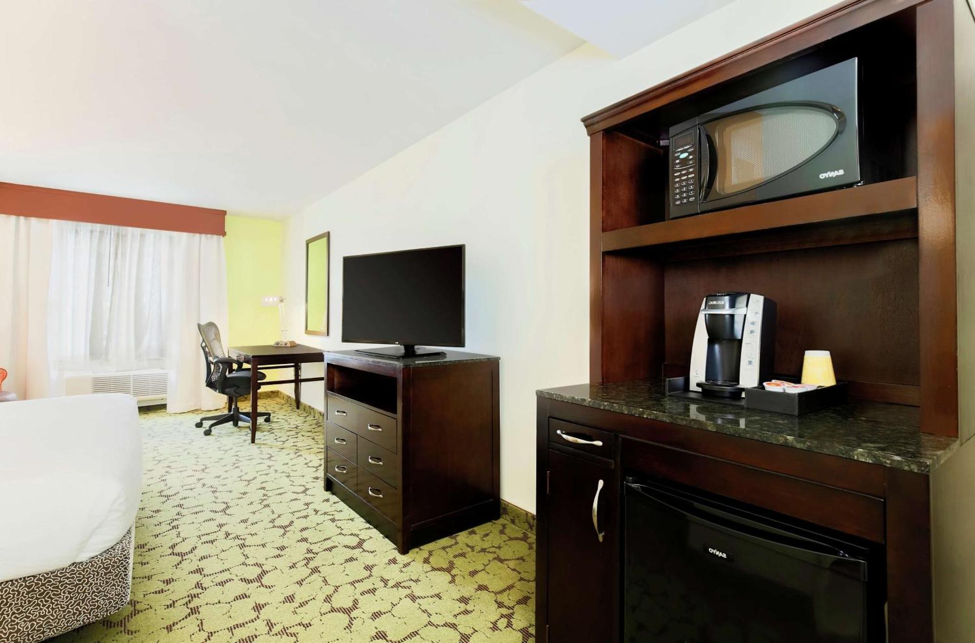Hilton Garden Inn Dallas Lewisville Exterior foto